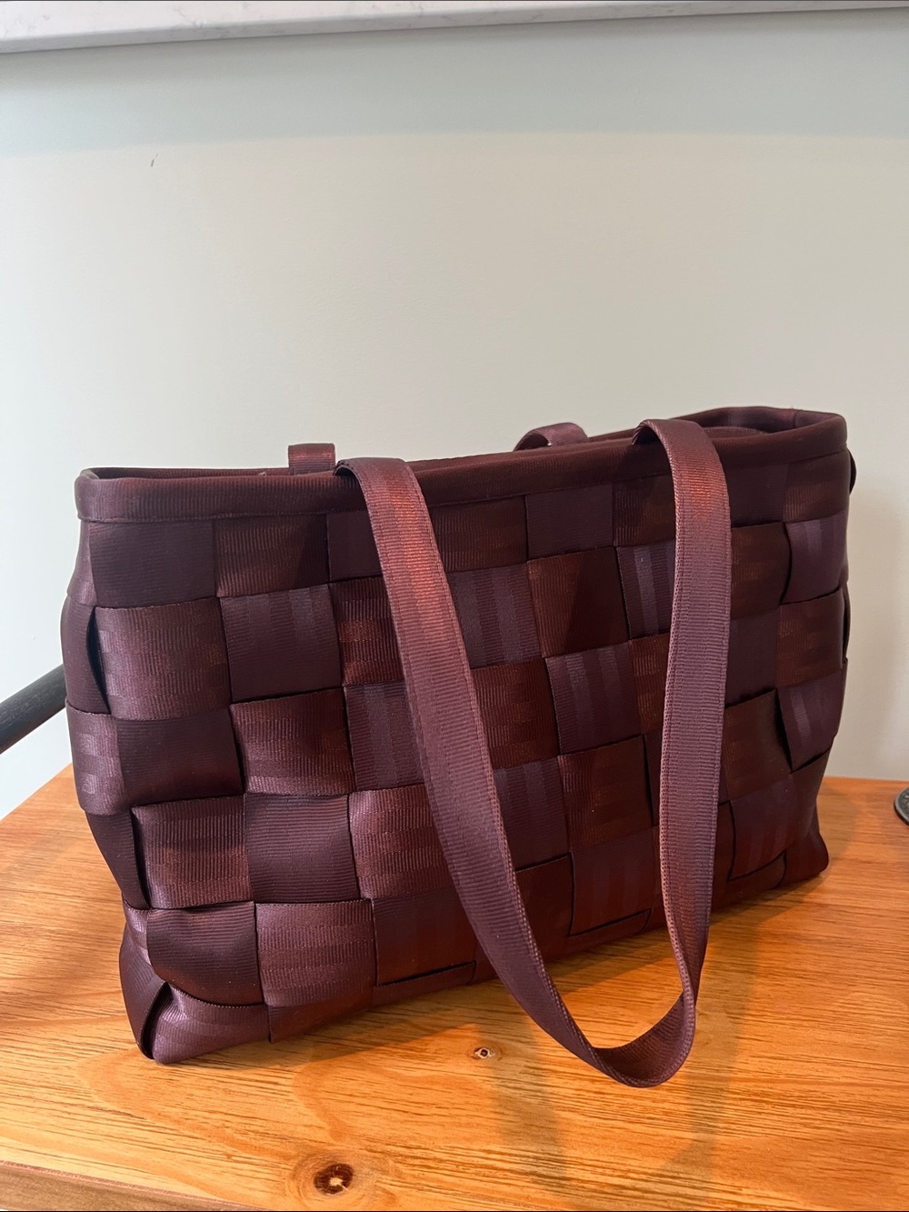 Harveys Seatbelt Tote Bag in Deep Burgundy